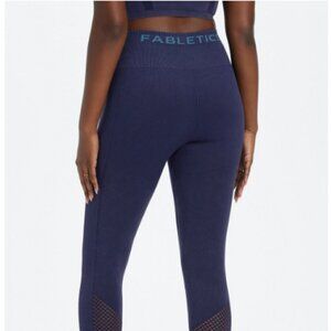 EC Fabletics Sync Seamless High-Waisted 7/8 Legging - Size Medium